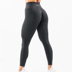 Alphalete. Amplify Legging - Shadow. Size Medium